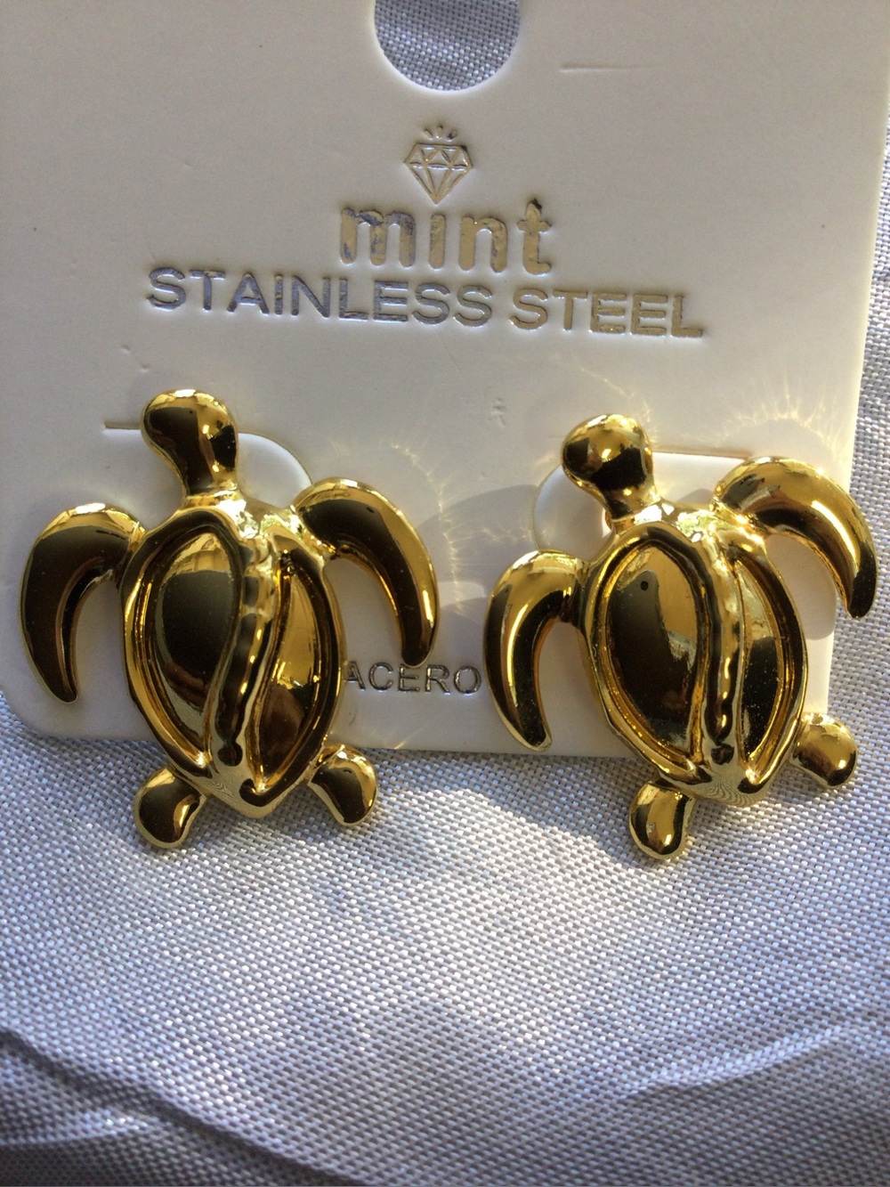 Mint Gold Turtle Stud Earrings